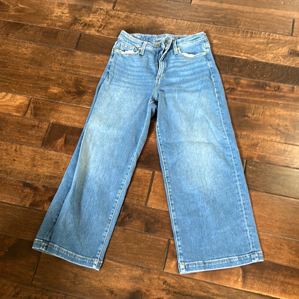 Wide leg jeans